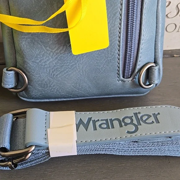 Wrangler Crossbody Bag - Picture 3 of 9